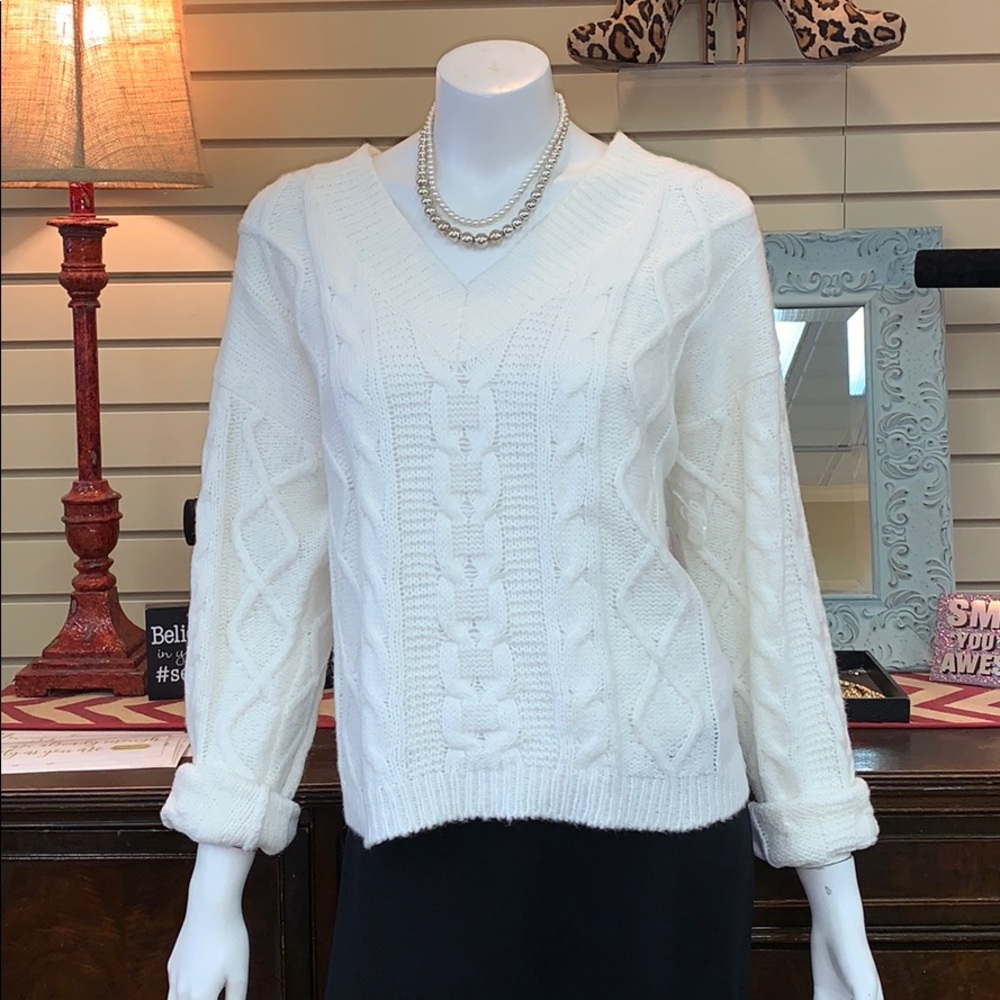 NWT Cream Cable Knot Sweater